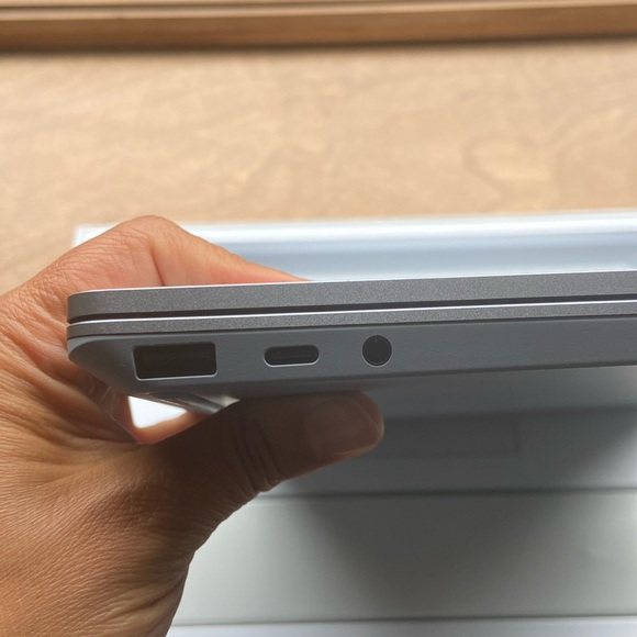 Microsoft Surface Laptop Go - Ice Blue, touchscreen, gently used. - Picture 10 of 16